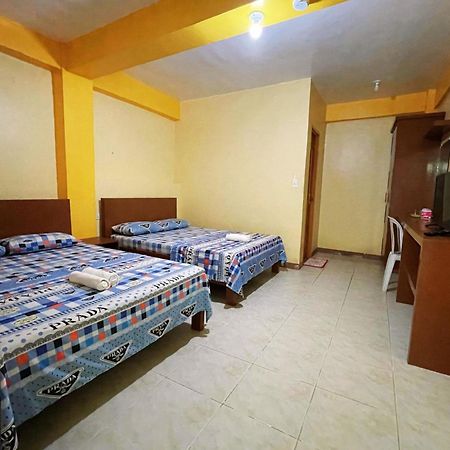 White Beach Hotel Puerto Galera Powered By Cocotel מראה חיצוני תמונה
