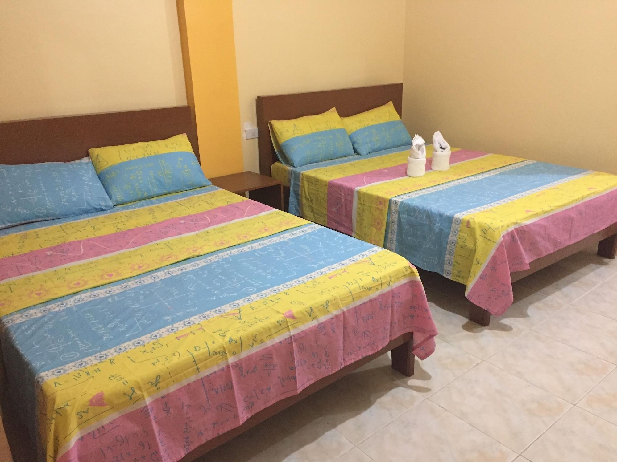 White Beach Hotel Puerto Galera Powered By Cocotel מראה חיצוני תמונה