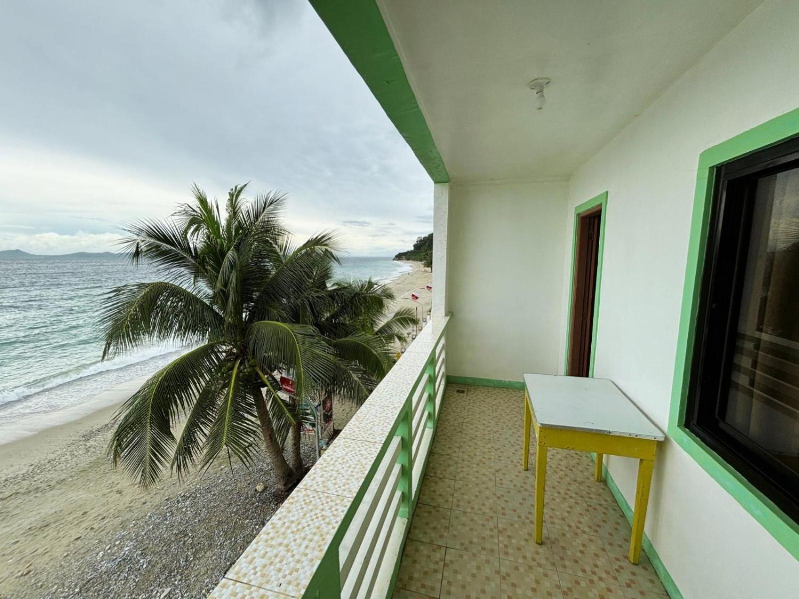 White Beach Hotel Puerto Galera Powered By Cocotel מראה חיצוני תמונה
