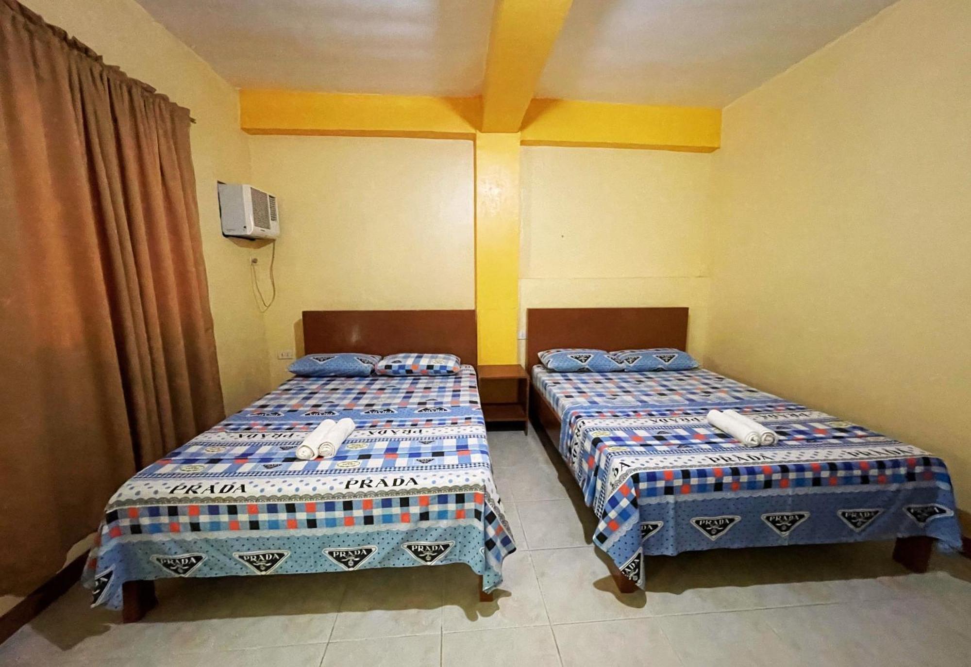 White Beach Hotel Puerto Galera Powered By Cocotel מראה חיצוני תמונה